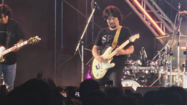 นครสวรรค์ : ศิลปินงานบึงบอระเพ็ดเฟสติวัล 2 มีเสกโลโซ คนแน่นไม่มีที่เดิน นายก อบจ.อดดู เวทีรำวงกิ่งแก้ว โคราช คนล้นเวที ของขายหมด แม่ค้าขอบคุณ