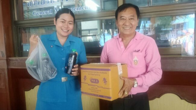 มอบน้ำหมักอีเอ็มดับกลิ่นในห้องน้ำให้โรงเรียนอนุบาลราชบุรี