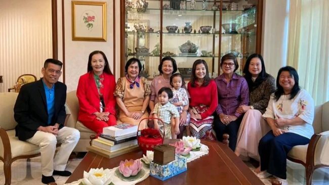 นครสวรรค์ : นายกสมาคมภริยาแพทย์แห่งประเทศไทย ในพระบรมราชูปถัมภ์ฯ เลี้ยงขอบคุณคณะกรรมการจัดคอนเสิร์ตการกุศล