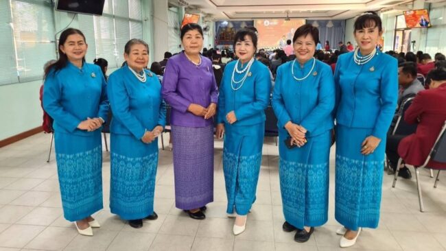 นครสวรรค์ : สภาวัฒนธรรมจังหวัด มอบโล่โรงเรียนที่เข้าร่วมโครงการ “วัฒนธรรมไทย”
