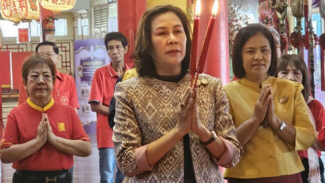 นครสวรรค์ : ผู้ว่าราชการจังหวัดฯ เดินสายไหว้ศาลหลักเมือง พระพุทธศรีสวรรค์ เจ้าพ่อเทพารักษ์ เจ้าพ่อกวนอู เจ้าแม่ทับทิม เจ้าพ่อสามตา