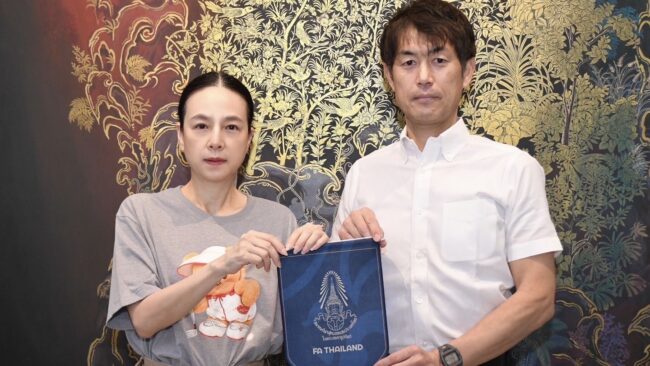 หัวหน้าผู้ฝึกสอนฟุตบอลหญิงทีมชาติไทยชุดใหญ่