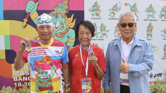 ตะลึงอาจารย์วัย95 ปี – ท่านทูตวัย 91 ปี คว้า 2 ทองว่ายน้ำ “ไทยแลนด์ โอเพ่น มาสเตอร์เกมส์”