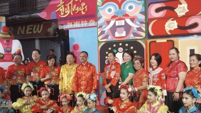 สส.ทรงศักดิ์ ร่วมรับรมว.สาธารณสุข งานเฉลิมฉลองเทศกาลตรุษจีนปากน้ำโพ พร้อมรณรงค์ “ตรุษจีน อิ่มบุญ สุขใจ สิ่งแวดล้อมปลอดภัย ห่างไกล NCDs”