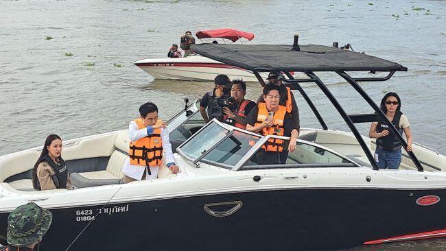 นนทบุรี : อ.ปานเทพฯ อัจฉริยะฯ ณวัฒน์ พร้อมมิสแกรนด์ทั้ง 5 คนแถลงจำลองเหตุการณ์พลัดตกเรือจะถูกใบพัดได้รับอันตรายจริงหรือไม่