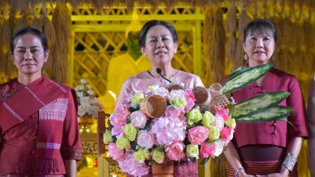 นครสวรรค์ : ผู้ว่าราชการจังหวัด เป็นประธานงานบุญคูณลาน สู่ขวัญข้าว นมัสการขอพร หลวงพ่อชนะอันศักดิ์สิทธิ์ วัดหนองกระดูกเนื้อ