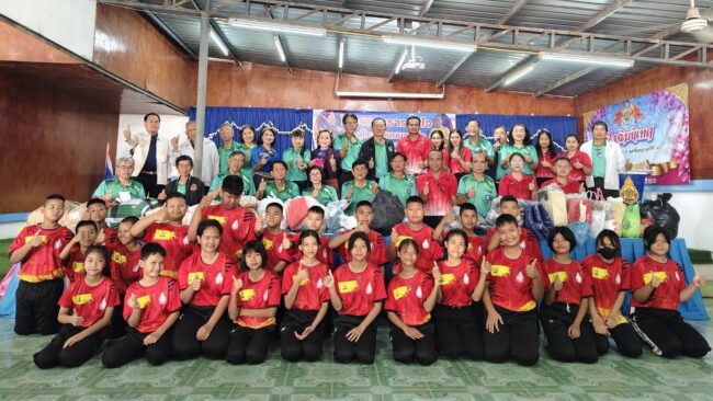 นครสวรรค์ : ชมรมข้าราชการบำนาญลาดยาว จัดประชุมสัญจรและจัดทำโครงการธารน้ำใจสู่โรงเรียนขนาดเล็ก