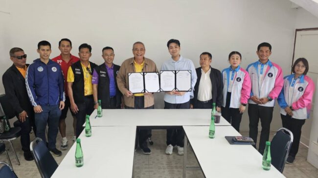 นครสวรรค์ : นายก อบจ. ร่วมลงนาม MOU ระหว่าง สโมสรอุทัยธานี เอฟซี กับ รร.สวนกุหลาบวิทยาลัย (จิรประวัติ)