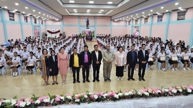 นครสวรรค์ : นายก อบจ. เป็นประธานปัจฉิมนิเทศ ให้โอวาท นักเรียน ร.ร.สวนกุหลาบวิทยาลัย (จิรประวัติ)