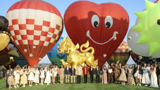 16 คู่รัก ขึ้นบอลลูนบอกรักบนฟ้าเติมหวานวันวาเลนไทน์ ที่ สิงห์ปาร์ค เชียงราย