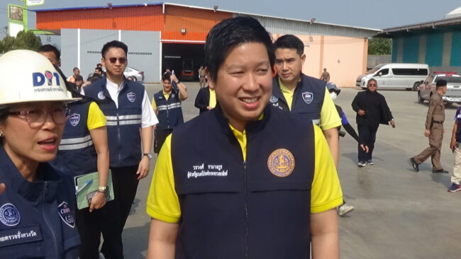 พิษณุโลก : ผู้ช่วยรัฐมนตรีประจำกระทรวงพาณิชย์ ลงพื้นที่ อ.บางระกำ และ อ.พรหมพิราม จ.พิษณุโลก เพื่อเยี่ยมให้กำลังใจชาวนา