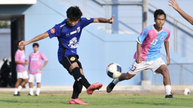 ทีมชาติไทย U17 อุ่นเครื่องทดสอบทีมกับโรงเรียนสวนกุหลาบวิทยาลัย