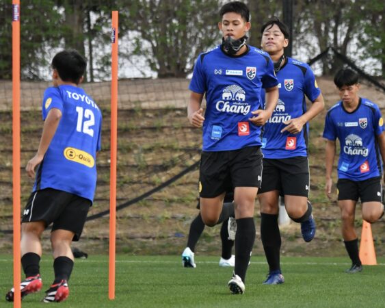 ทีมชาติไทย U17 ซ้อมมื้อที่สองของวัน, ภูธเนศ หวังจบสกอร์คมขึ้นเพื่อช่วยเหลือทีม