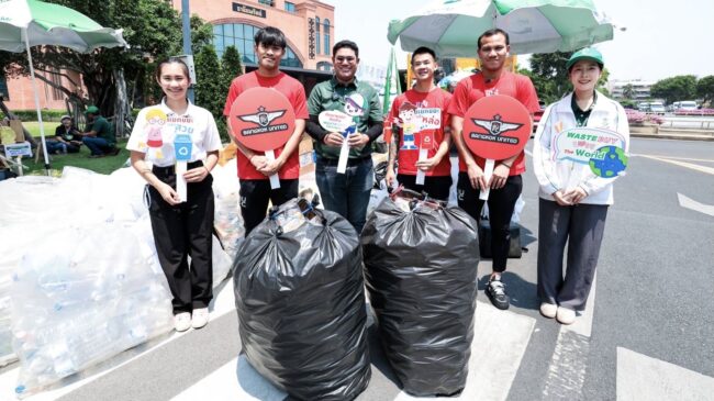 True BUFC News : สามแข้งเทพ ร่วมกิจกรรม “มือวิเศษสัญจร” ณ ศาลาว่าการ กทม.2