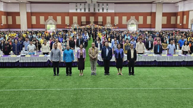 นครสวรรค์ : ผู้ว่าฯ พิธีเปิดประชุมเชิงปฏิบัติการเพื่อขับเคลื่อนการทบทวนแผนพัฒนาจังหวัด นายก อบจ. บรรยายแนวทางจัดทำแผนของ อปท.
