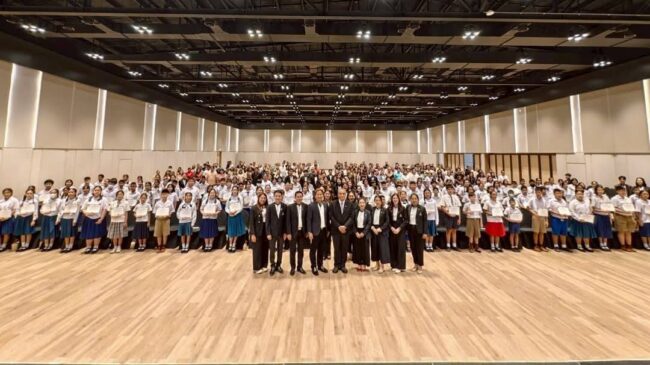 นครสวรรค์ : นายก อบจ. มอบประกาศนียบัตร พร้อมให้โอวาท นักเรียนผู้สำเร็จการศึกษาชั้น ป.6 โรงเรียนกวดวิชา The G