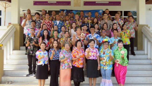 นครสวรรค์ : สำนักงานวัฒนธรรมจังหวัด ร่วมสภาวัฒนธรรม จัดพิธีรดน้ำขอพรผู้อาวุโส ในเทศกาลประเพณีสงกรานต์ ชื่นมื่น