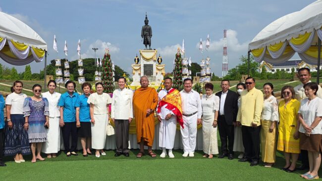 ลพบุรี : บวงสรวงวัตถุมงคลเหรียญที่ระลึก รุ่น “สร้างบารมี” สนับสนุนการสร้างสะพานเคลื่อนย้ายผู้ป่วยระหว่าง 2 โรงพยาบาล