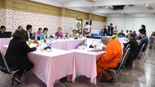 นครสวรรค์ : ประชุมคณะกรรมการสถานศึกษา โรงเรียนสวนกุหลาบวิทยาลัย (จิรประวัติ) แนะนำบุคลากร รายงานผล ขอความเห็นชอบ