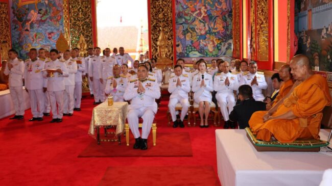 สมุทรปราการ : “ ในหลวง ” โปรดเกล้าฯ ให้องคมนตรี เชิญสัญญาบัตร พัดยศ และผ้าไตร ไปถวายแด่พระภิกษุที่ทรงตั้งสมณศักดิ์ เป็นพระราชาคณะชั้นสามัญ