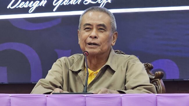 นครสวรรค์ : นายก อบจ. เป็นประธานประชุมผู้ปกครอง รร.สวนกุหลาบวิทยาลัย (จิรประวัติ) พร้อมมอบเกียรติบัติ และประกาศเจตนารมณ์ต่อต้านยาเสพติด