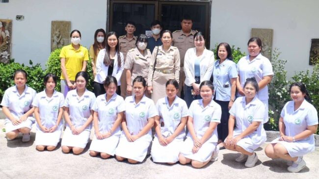 นครสวรรค์ : ศึกษาธิการ นำคณะตรวจเยี่ยมโรงเรียนนครสวรรค์บริรักษ์และภาษา ติดตามมาตรฐานและคุณภาพการจัดการเรียนการสอน