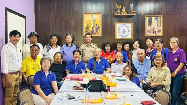 ประชุมชมรมครูโรงเรียนนครสวรรค์