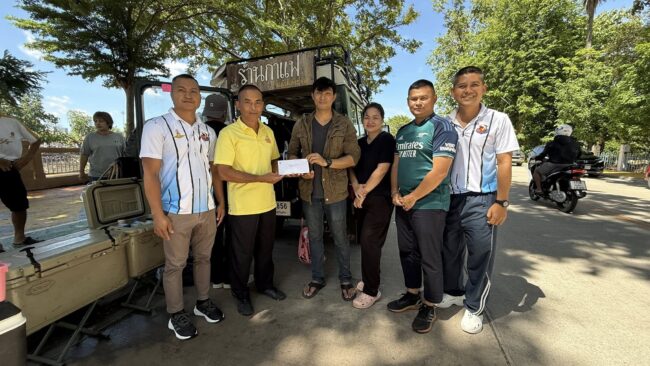 พิษณุโลก : อ้น-กาแฟแล้วแต่จะจ่าย ร่วมกับ อดีต ผบ.กองพลพัฒนาที่ 3 และชุดช่างทหาร จ้ดโครงการปรับปรุงซ่อมแซมห้องน้ำพร้อมเลี้ยงหมูกะทะตามสัญญา