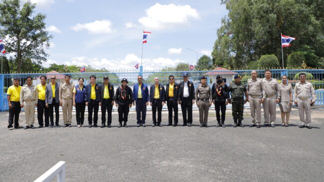 บุรีรัมย์ : สว.ลงพื้นที่พบประชาชนตามแนวชายแดน เพื่อศึกษากรณีความเชื่อมั่นต่อรัฐบาลไทยในการให้ความปลอดภัยกับประชาชนต่อท่าทีผู้นำกัมพูชา