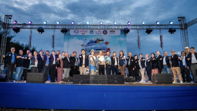 มหกรรมอาหารทะเล @ สามร้อยยอด”