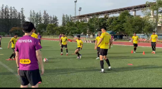 ทีมชาติไทย ซ้อมต่อเนื่อง เตรียมเยือนเติร์ก “สันติภาพ-สรานนท์” เชื่อทีม ปรับตัว ได้แม้เล่นสนามหญ้าเทียม