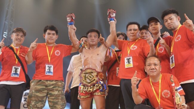 32 ยังแจ๋ว ก้องนภา วีระศักดิ์เล็ก น็อกเจ้าของเข็มขัด คว้าแชมป์ KNOCK OUT-RED