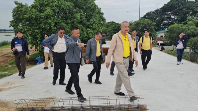 ติดตามงานสร้างลู่วิ่ง