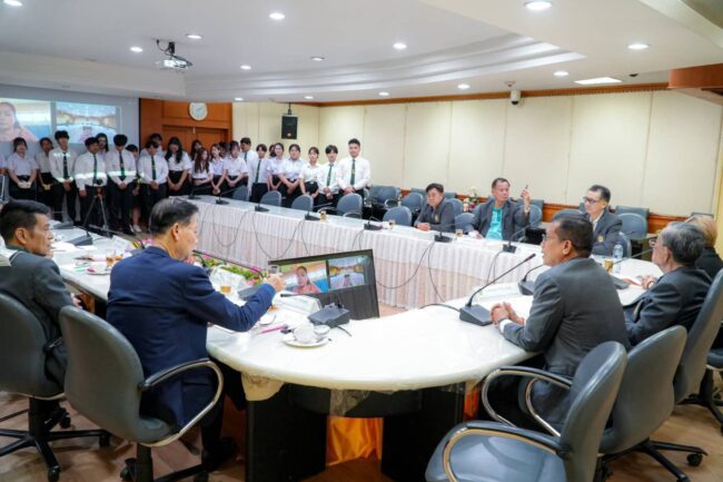 คกก.ส่งเสริมราชภัฏมอบทุน