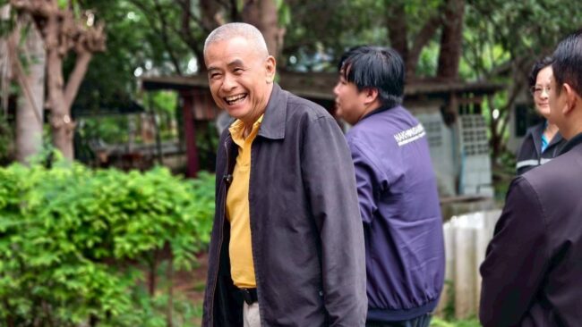 ไม่ทิ้งใครไว้ข้างหลัง