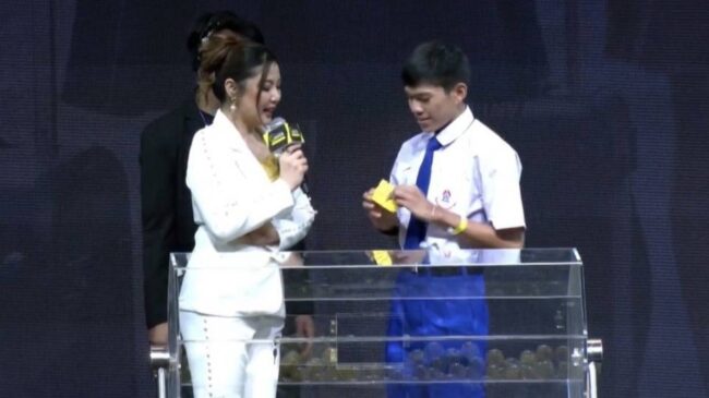 เด็กอุทัยรับทุนไปอังกฤษ