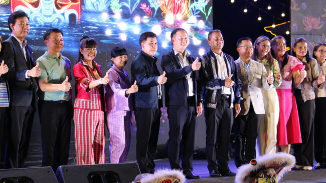 เสน่ห์แสง ศิลป์ ถิ่นอีสาน