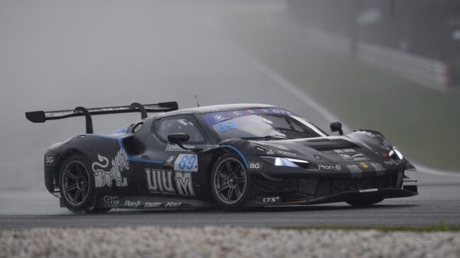 “วรวุฒิ” สวมหัวใจสิงห์ ลุยฝนแซงคว้าโพเดียม GT3 สนามเซปัง
