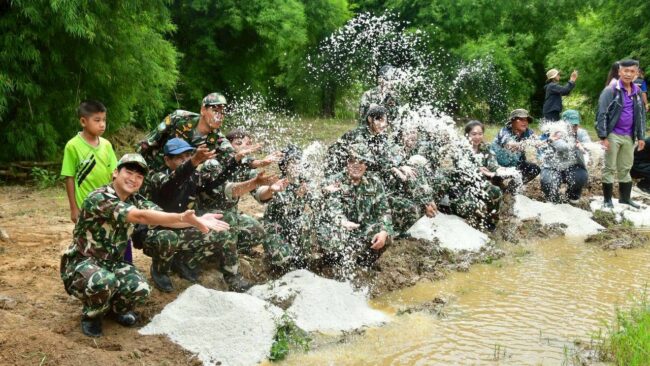 ทำโป่งเกลือช่วยสัตว์ป่า