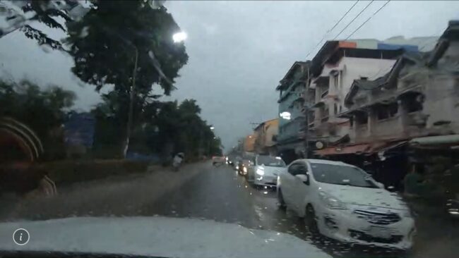 พิษพายุคาจิกิ ฝนตกตลอดวัน