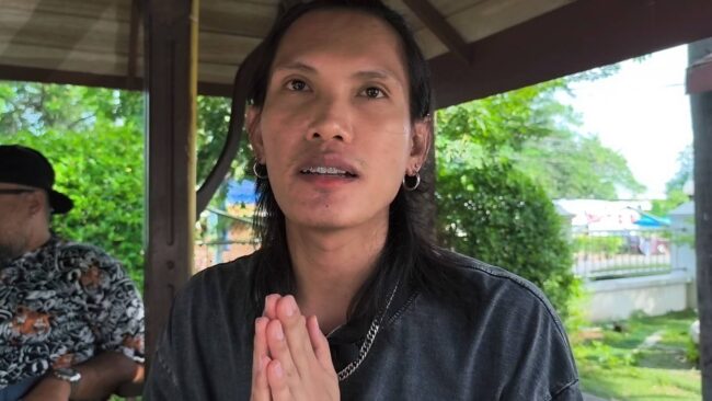 โชว์เปลือยกลางร้าน นักร้องรับผิดชอบแล้ว