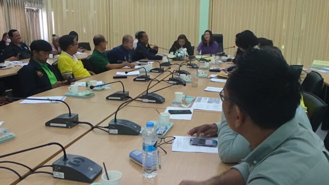 ขอราคาข้าว 10,000–12,000 บาทต่อตัน