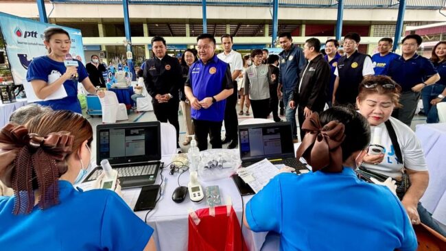 สุขภาพดีเคลื่อนที่สู่ชุมชน