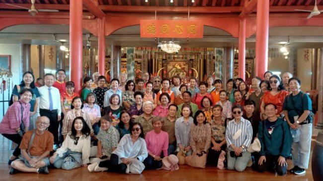 สักการะเจ้าพ่อเทพารักษ์