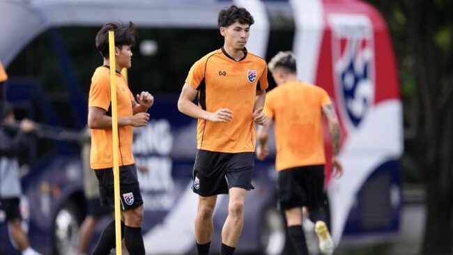 ทีมชาติไทย ซ้อมเข้ม ก่อนดวล ไชนีส ไทเป คัดเอเชียนคัพ, “พิธิวัตต์-เบน เดวิส” เชื่อทุกคนมุ่งมั่นเต็มที่เพื่อเก็บชัยชนะต่อหน้าแฟนบอล