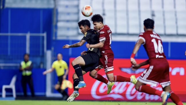 แข้งเทพ” แซงท้ายเกมอย่างสุดมันส์ เฉือนชนะ “ราชันโคขาว” 4-3