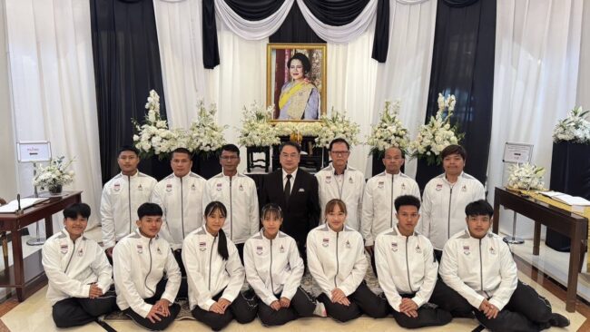 ร่วมถวายราชสักการะและลงนามถวายความอาลัย