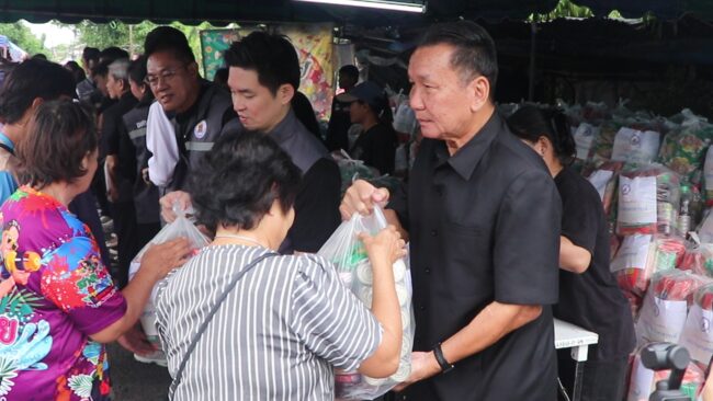 เทศบาลมอบถุงยังชีพ ครั้งที่ 3