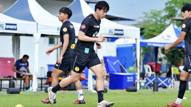 ทีมชาติไทย U23 ซ้อมต่อเนื่องเตรียมอุ่นปิดอีกนัด, ฐิติภัส รับเล่นทีมชาติกดดันกว่าสโมสร