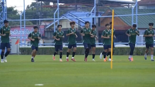 ทีมชาติไทยชุดซีเกมส์ซ้อมต่อเนื่อง, ศรวัสย์-อิคลาส ร่วมส่งกำลังใจชาวใต้ผ่านพ้นวิกฤตอุทกภัย